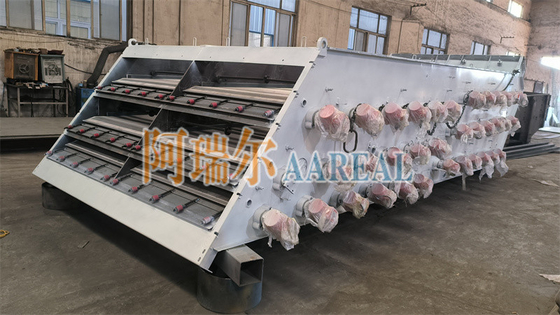 1 ~ 2 cubiertas 2000 * 5000mm Gran capacidad de pantalla de alta frecuencia Vibrante máquinas de detección de tamiz para fertilizantes químicos NPK con vibración de alta velocidad 3000 ~ 3600 RPM