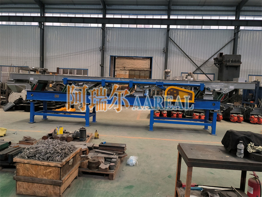 Con un alto rendimiento de ahorro de energía, de acero inoxidable de baja a media carga 304 de primavera de hoja, transportador vibratorio excéntrico equilibrado para el transporte de gránulos de plástico.